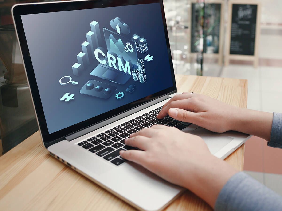 Who Benefits from Subscription-Based CMS